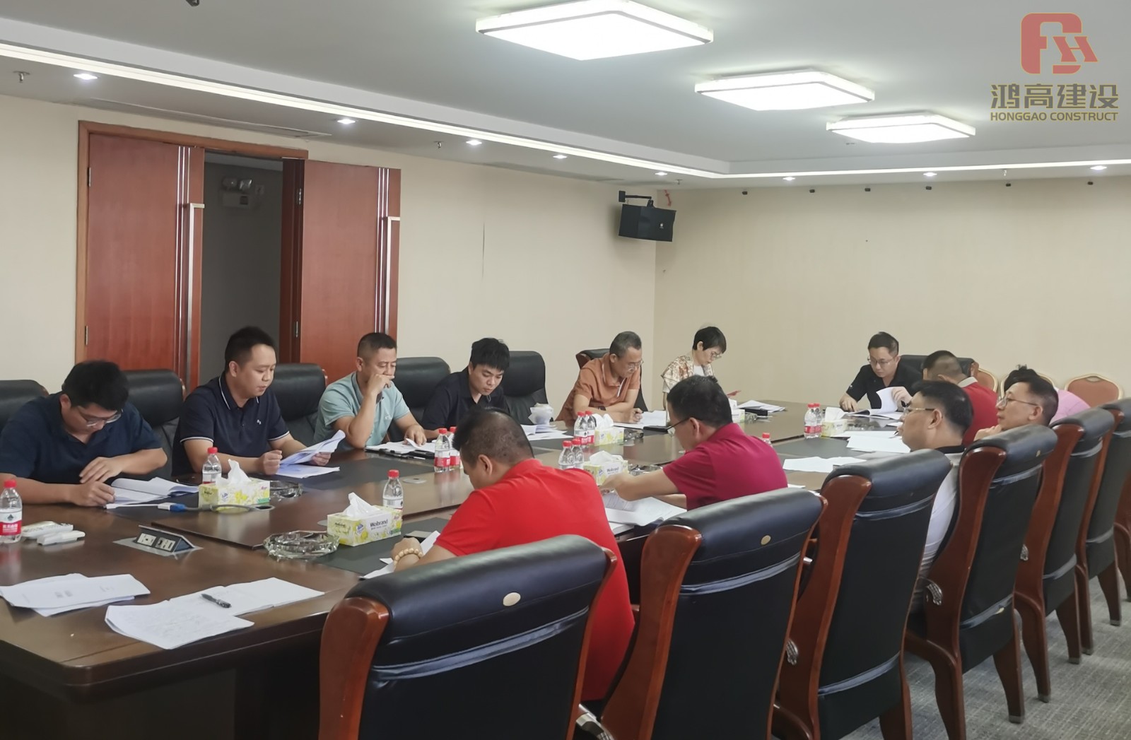 鸿高集团工程经济管理部组织开展凤岗镇石蚧片区排水工程项目策划管理会议.jpg 鸿高集团工程经济管理部组织开展凤岗镇石蚧片区排水工程项目策划管理会议.jpg